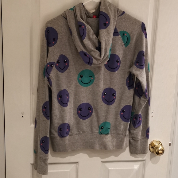 🔥 3 for $30 🔥 H&M Smiley Face Hoodie - Picture 4 of 4